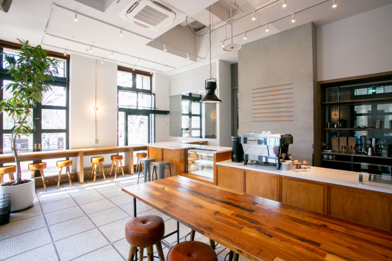 THE LOCAL COFFEE STAND FUKUOKA（ザローカルコーヒースタンド福岡）／福岡市博多区博多駅東 ARNE