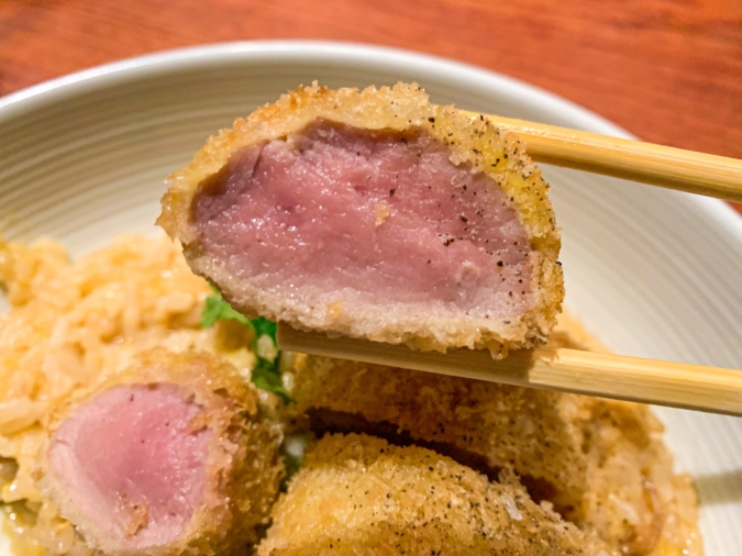 カツ丼肉アップ　ヒレ　つかんとフクオカ