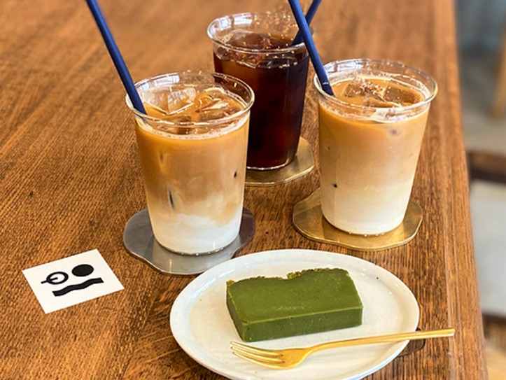 コンセント付きの席も 薬院のおしゃれカフェ Poss Coffee