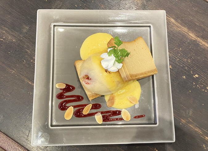 「cosaell coffee and cheese cake」桃とカスタードのチーズケーキ