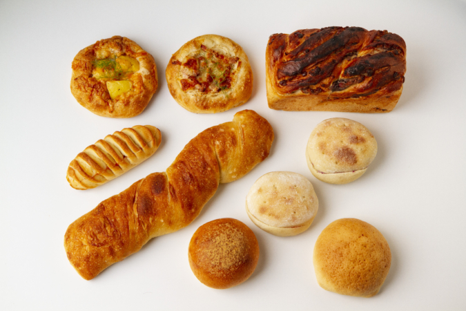 「パンとお菓子のアトリエ　IKURI（イクリ）」のパン