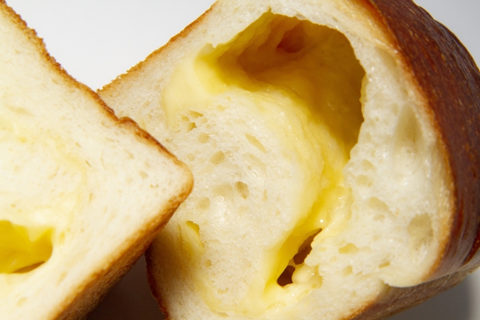 bakery ZOU（ベーカリー・ゾウ）　チーズ食パン