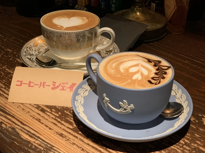 COFFEE BAR J（コーヒーバージェイ）　キャラメルマキアート　カフェモカ