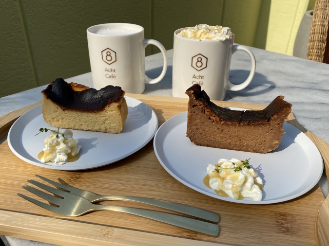 『Acht Cafe（アクトカフェ）』バスクチーズケーキ