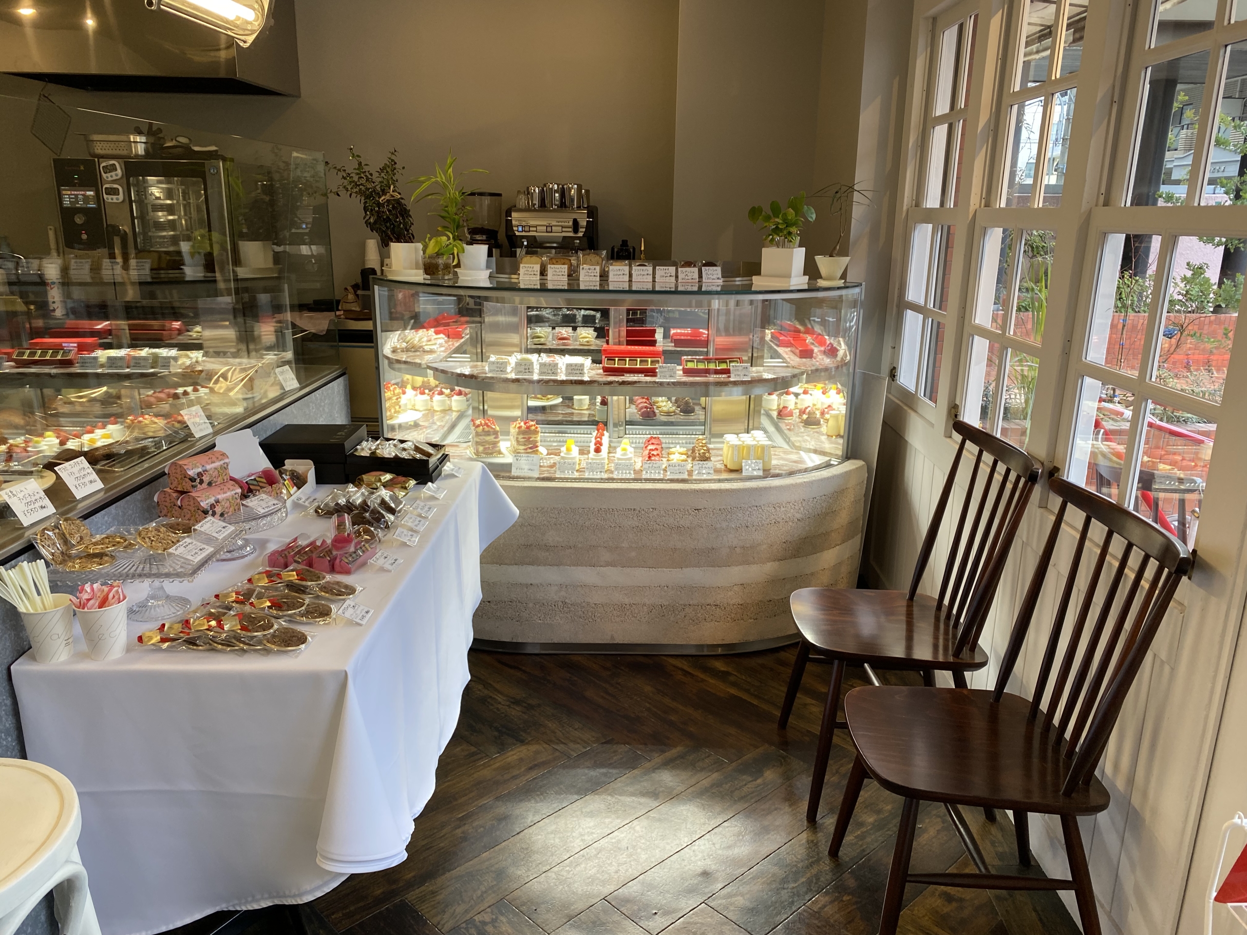 The French Bones ザ フレンチ ボーン 福岡市中央区警固 Arne