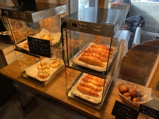 ChouChou’s Bakery（シュシュズベーカリー）　店内のパン