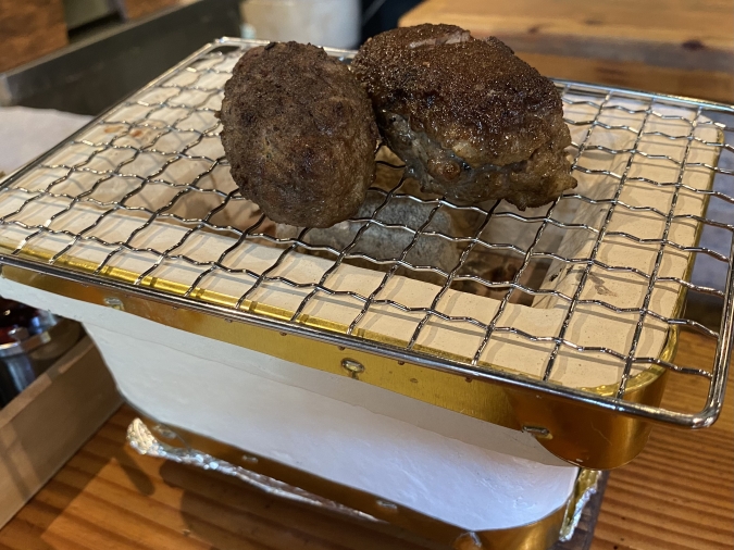 炭火焼きハンバーグ　炭焼きハンバーグと釜炊きご飯 BeefMan