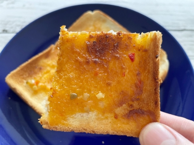 食パンに合う無印良品の『ディップソース 赤ピーマン』