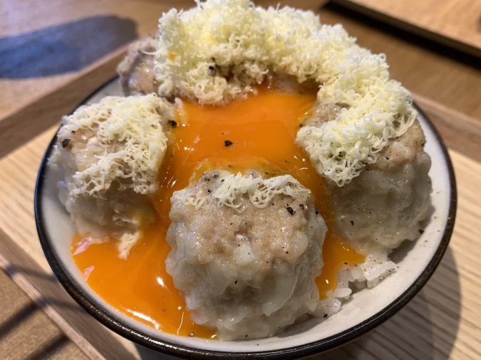 生餃子専門店 光月（こうづき）・北海道産バターマシマシ 焼売丼