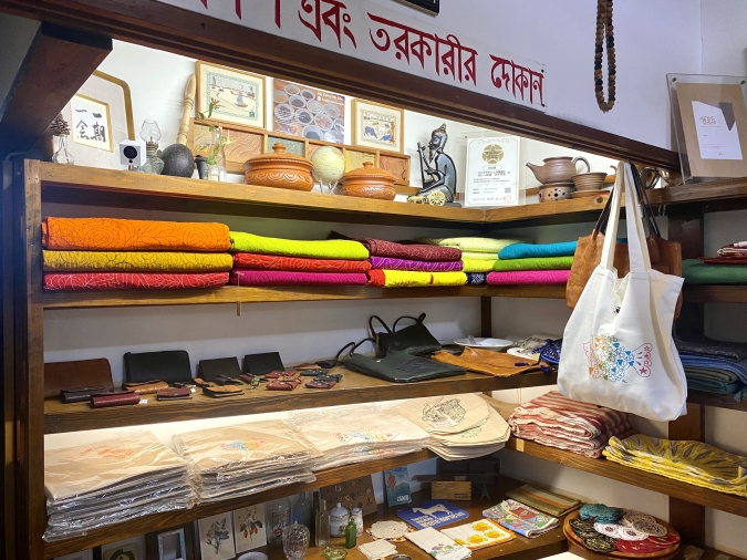 バングラデシュ雑貨とカレーの店 ハイダル　雑貨販売コーナー