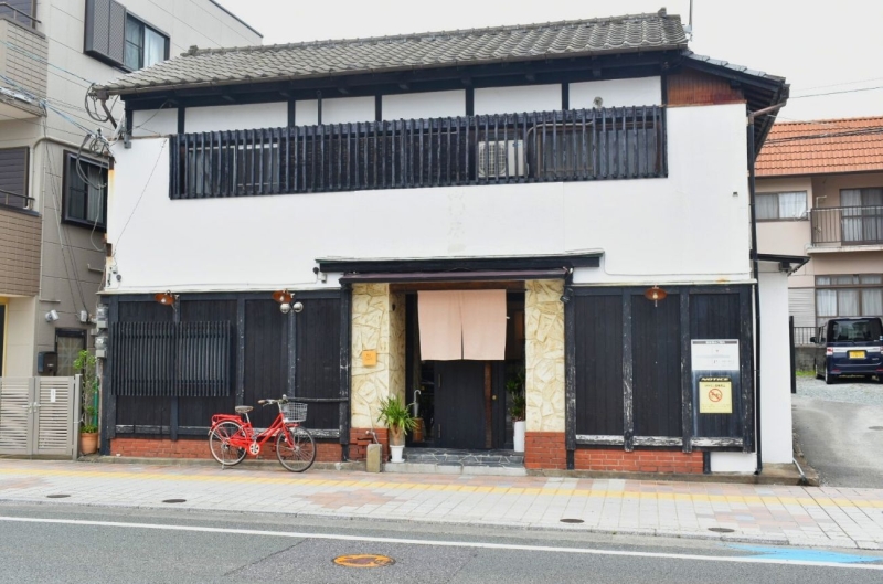 馳走おがた外観