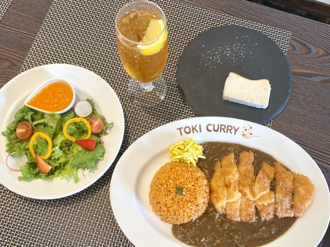 TOKI CURRY（トキカレー）　佐賀県産慶寿もち豚カツカレー フルコース