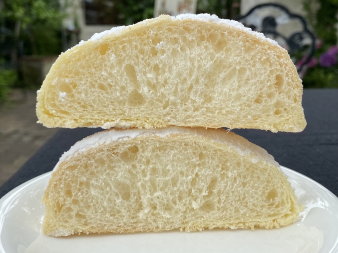 CACHETTE（カシェット）　ホワイトパウダーメロンパン