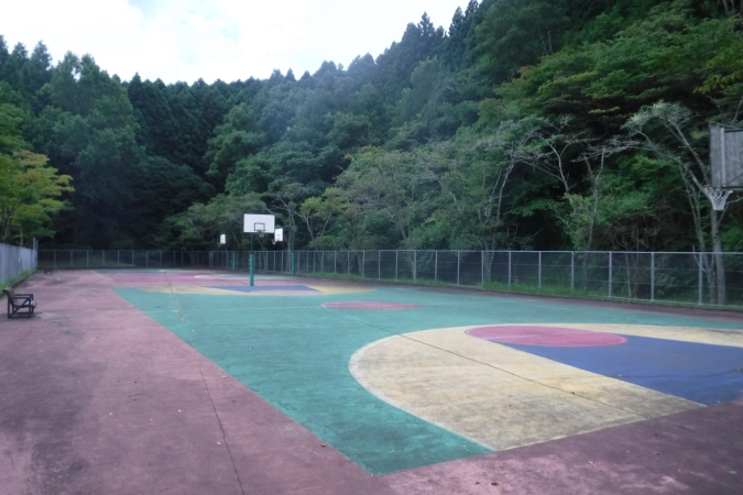 夜須高原記念の森：バスケットコート