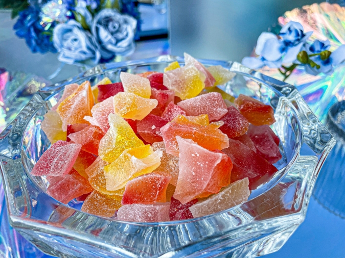 ヒルトン福岡シーホーク：『煌めく透明スイーツビュッフェ～果実のしずく～』琥珀糖
