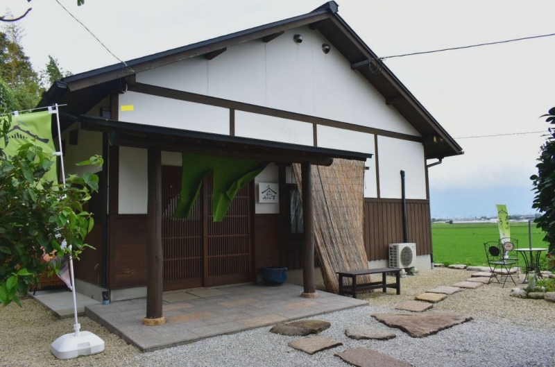 瓦そばうぐいす外観