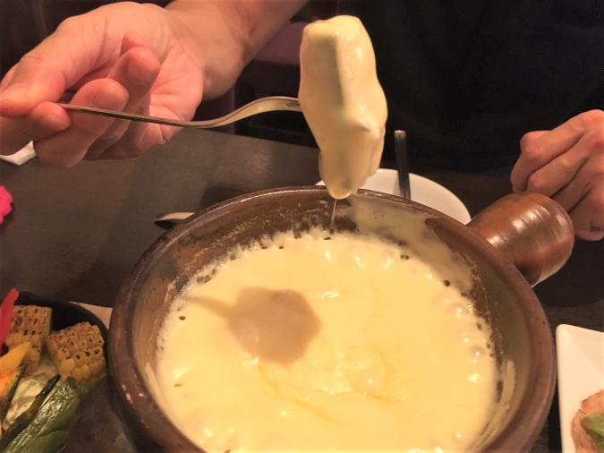 チーズダイニング アンジェロ＆ミカエル大名店　チーズフォンデュの具材