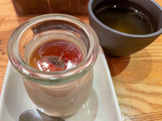 AGITO HIRAO（アギト ヒラオ）　ほうじ茶プリン　