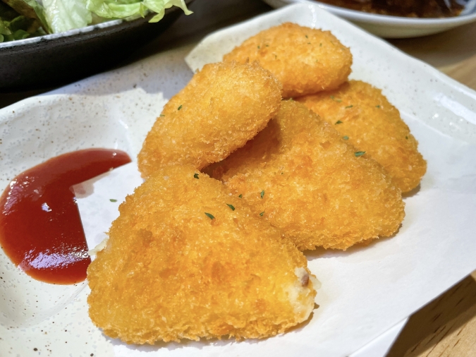 野菜巻き串と餃子 まきんしゃい 小倉店　カマンベールチーズ