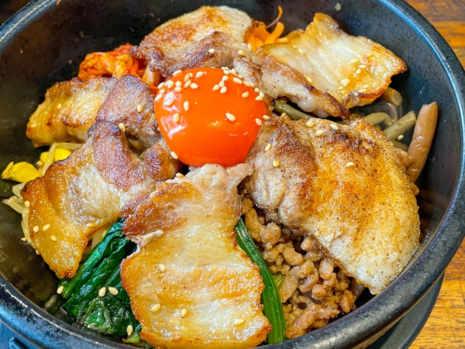 韓国ごはん ファジョン食堂　サムギョプサル石焼ビビンバ