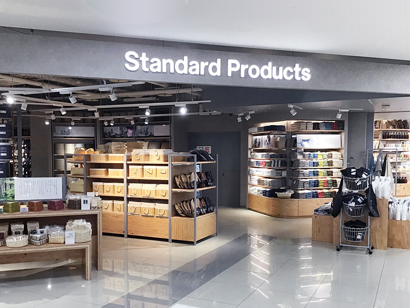 Standard Products（スタンダードプロダクツ）　博多バスターミナル店