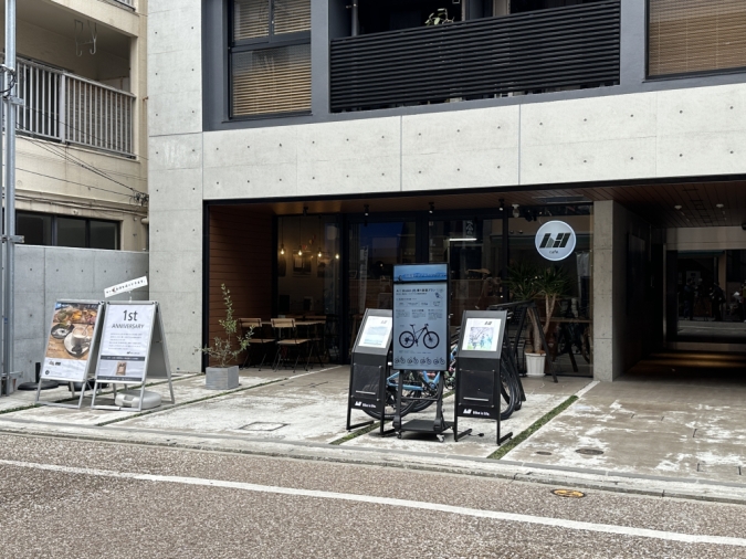 Bike is life cafe Fukuoka（バイクイズライフカフェふくおか）　外観