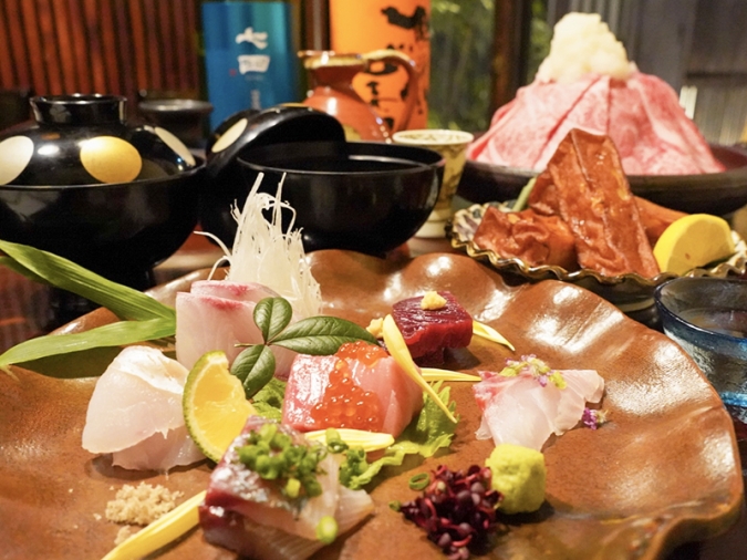 酒膳町家 暮れ六つ（しゅぜんまちや くれむつ）