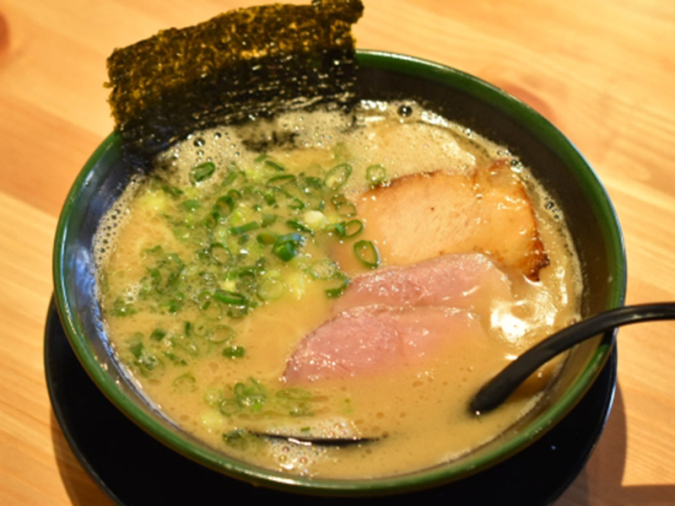 鹿児島風豚骨と担々ラーメン舜（しゅん）