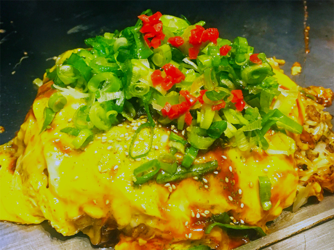 鉄板一家KUWA（てっぱんファミリーくわ）　広島風お好み焼き