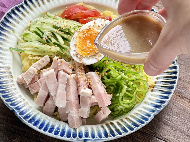 冷やし中華、蒸し肉にも!万能&簡単「ゴマダレ」レシピ