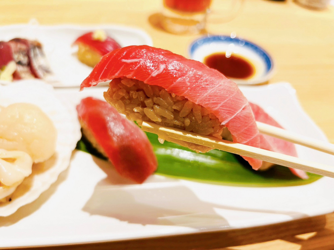 超速鮮魚(R)寿司 羽田市場 博多リバレインモール店　ホンマグロ