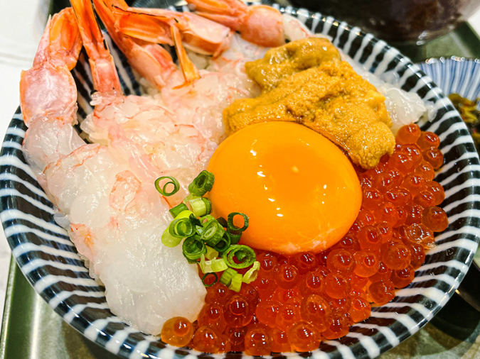 福岡いくら家丼よしよし