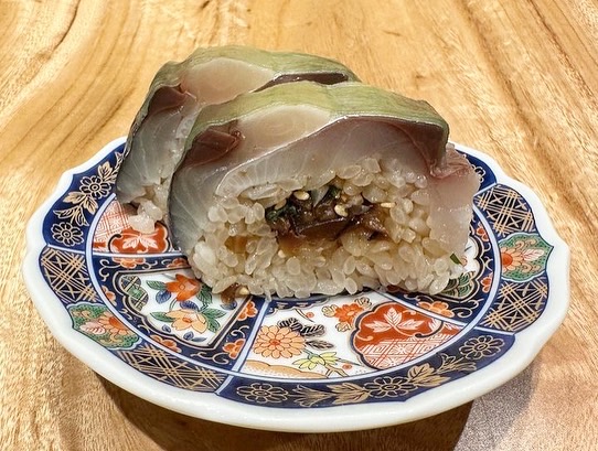 食堂 しおとさけ 鯖寿司