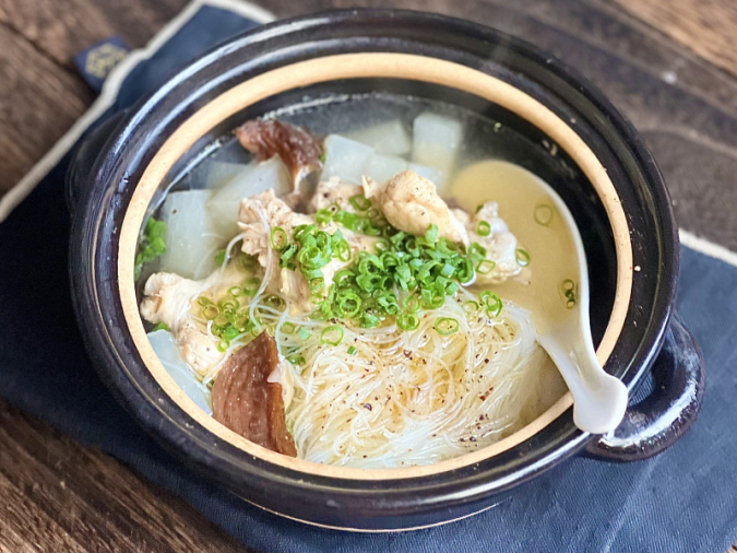 中願寺あゆみ　干ししいたけと鶏肉のビーフンスープレシピ