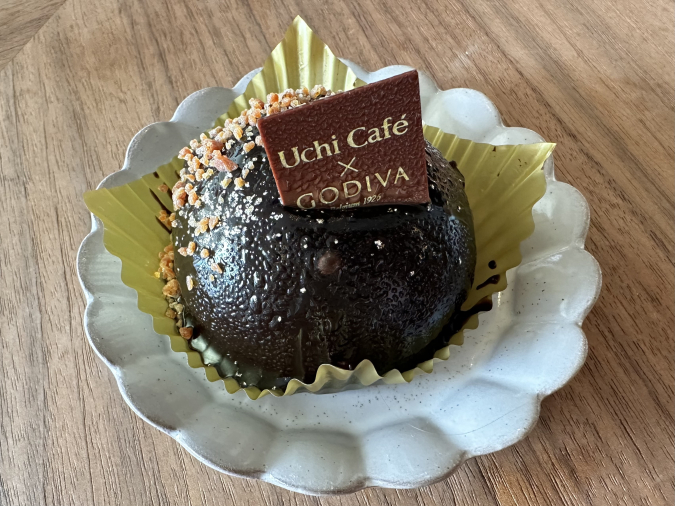 ローソン「Uchi Café×GODIVA ドームショコラ（アーモンドプラリネ）」