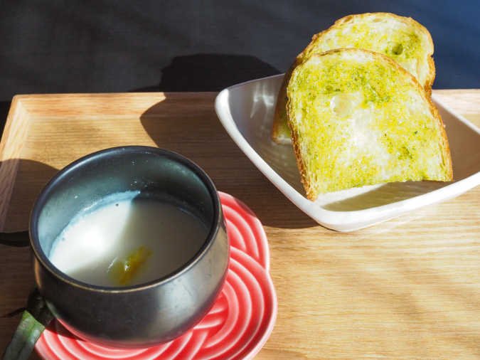 カフェ渓風　渓風の野菜プレート　スープとトースト