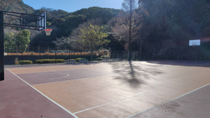 和布刈公園（めかりこうえん）　潮風広場　バスケットコート