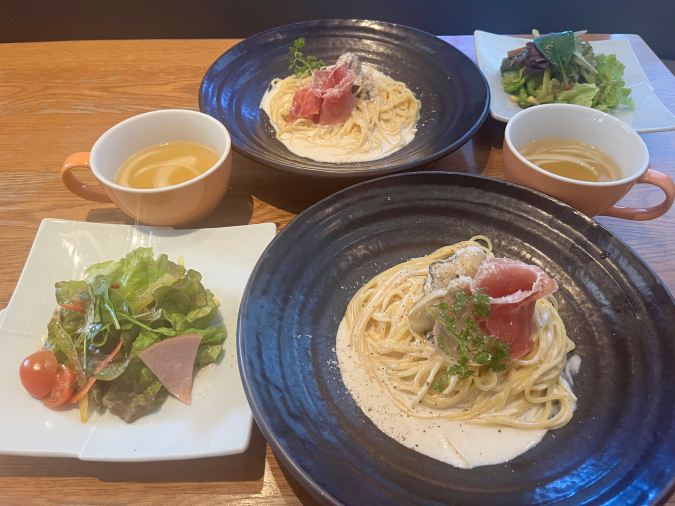 FELICE BASIL 飯塚店（フェリーチェバジル）牡蠣と生ハムクリームパスタ