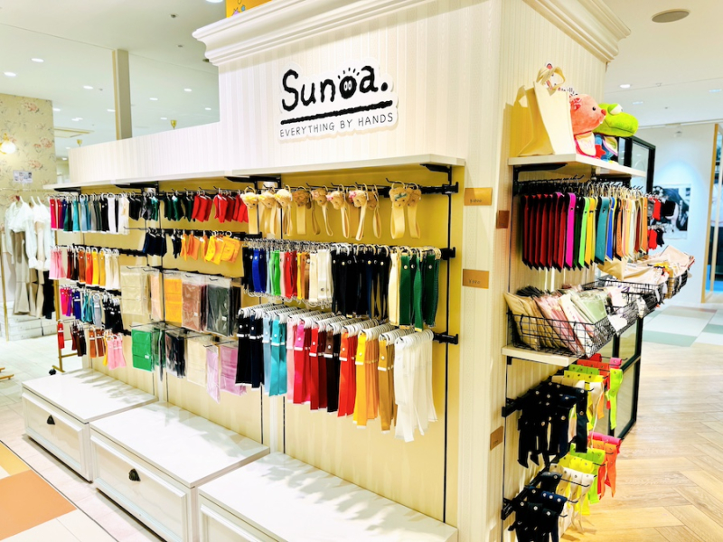 Sunoa. 店内