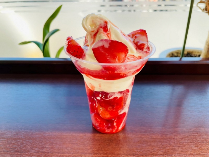 ミニストップいちごパフェ