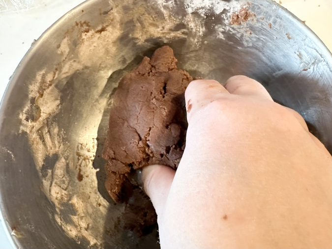 「クッキー抜き型（クマ、フラワー）」で作る♡型抜きクッキー