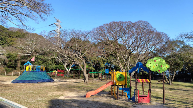和布刈公園（めかりこうえん）　遊具広場
