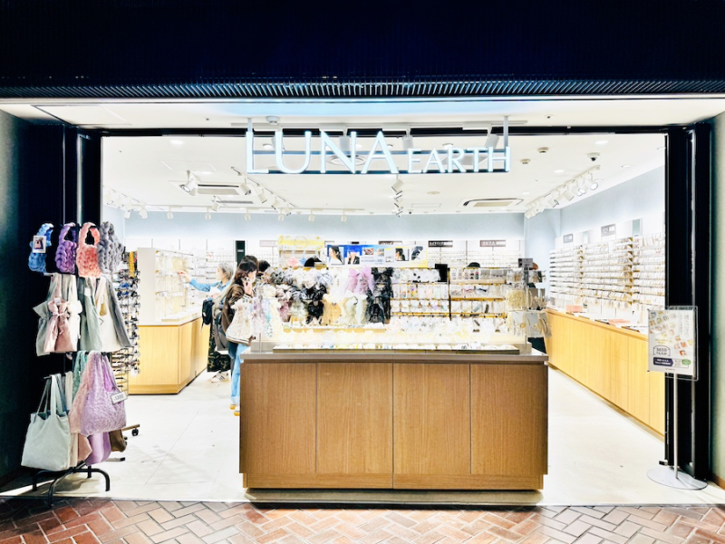 ルナアース天神地下街店・外観