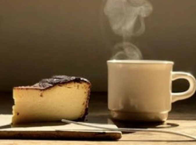 今是-conze-：バスクチーズと和紅茶のセット