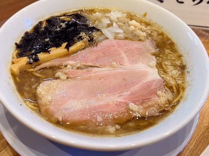 おダシと銀シャリ中華そばとら松