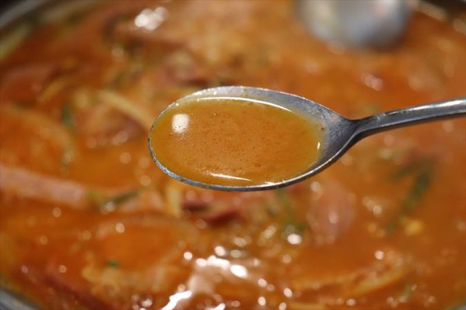 イタリープデチゲの濃厚なスープ