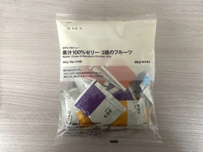 MUJI "Delicious chilled 100% fruit juice jelly with three kinds of fruit"