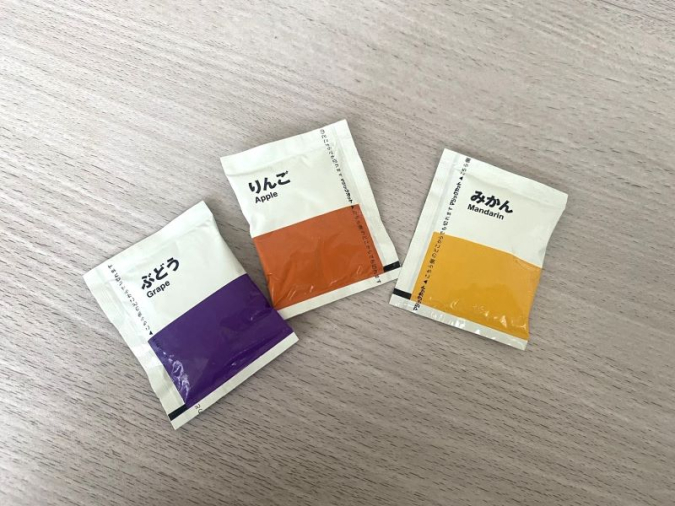 MUJI "Delicious chilled 100% fruit juice jelly with three kinds of fruit"