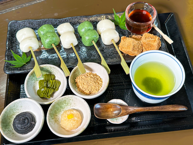 Sumibi and bird dumplings