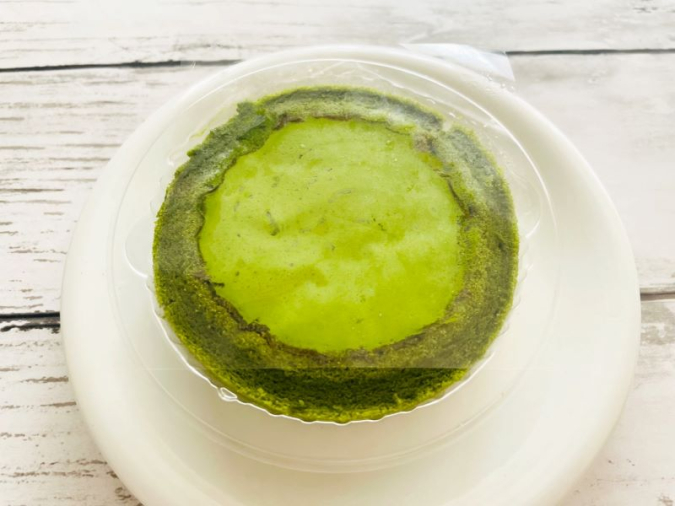 Lawson "Uchi Café x Morihan Rich Matcha Roll Cake (with Matcha Sauce)"